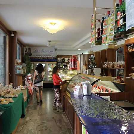 La Sirena Apartament Serina (Lombardy)