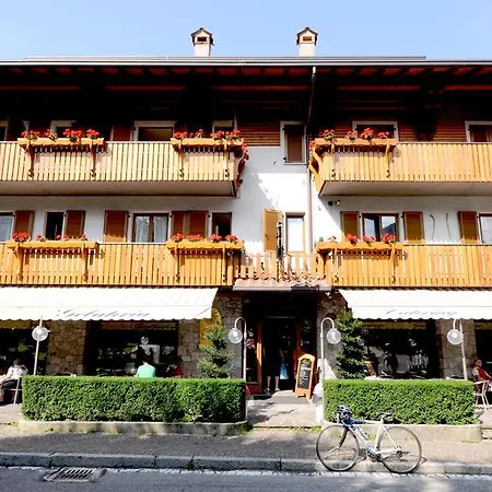 Apartament La Sirena Serina (Lombardy)